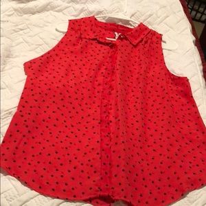 Sleeveless button up